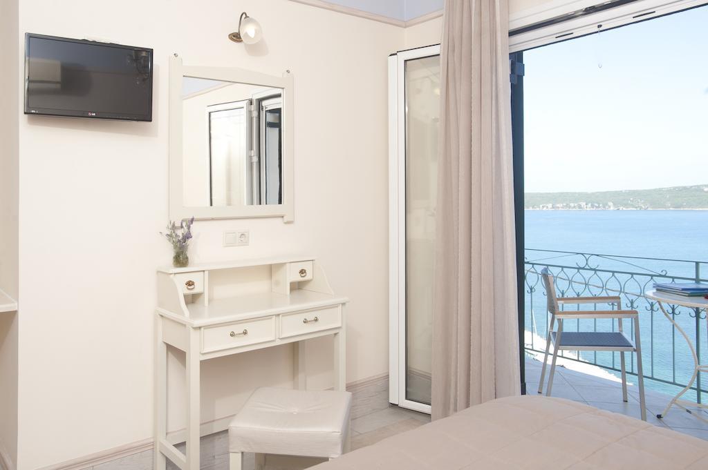 Aparthotel Tina'S House Pylos Esterno foto