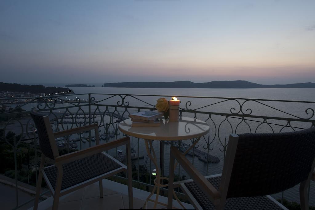 Aparthotel Tina'S House Pylos Esterno foto